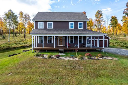 884 Leroux Rd, Lyndonville, VT, 05851-6600 | Card Image