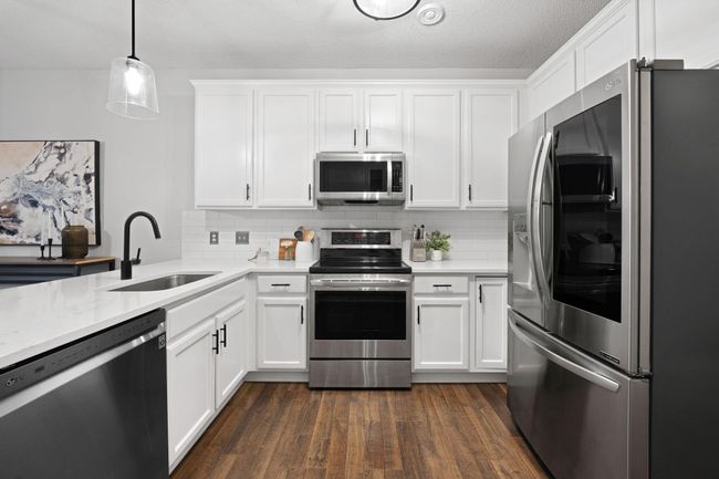 19-web-or-mls-17806 Elm Rd N-19.jpg | Image 9