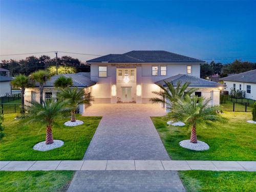 11035 N Sierra Ranch Dr, Davie, FL, 33324-4282 | Card Image