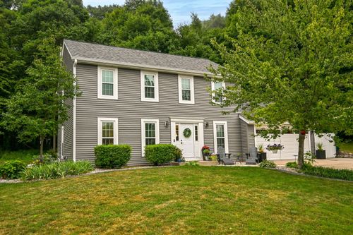 1864 Blackfoot Ct, Grafton, WI, 53024-9578 | Card Image