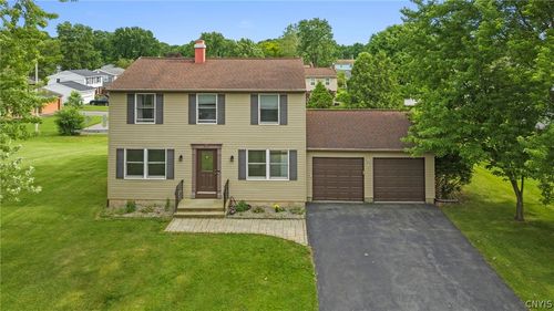 4767 Four Seasons Dr, Liverpool, NY, 13088-3609 | Card Image