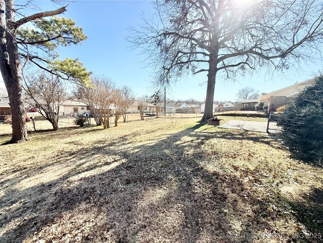 1712 Louise Dr, House other with 2 bedrooms, 2 bathrooms and null parking in McAlester OK | Image 17
