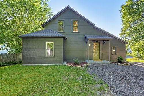 8 Mount Pleasant St, Webster, MA, 01570-2833 | Card Image