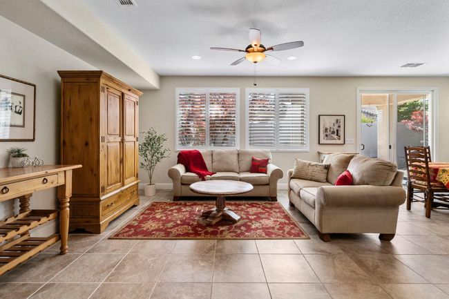 2476 Chimney Point Ln, House other with 2 bedrooms, 2 bathrooms and null parking in Manteca CA | Image 25