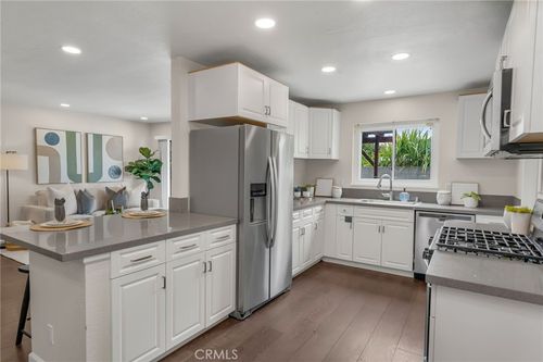 10471 Whirlaway St, Cypress, CA, 90630-4465 | Card Image