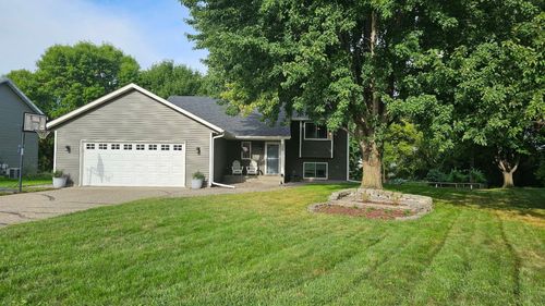804 Zakrajshek Ct, Sartell, MN, 56377-1777 | Card Image