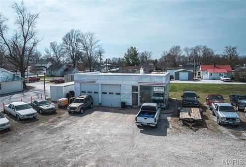 206 N Washington St, Bunker Hill, IL, 62014-1070 | Card Image