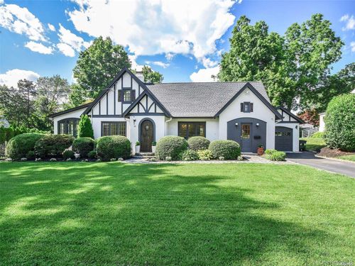 port-washington-79 Reid Avenue, North Hempstead, NY, 11050 | Card Image