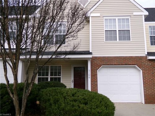 5106 Bartholomews Ln, Greensboro, NC, 27407-2726 | Card Image