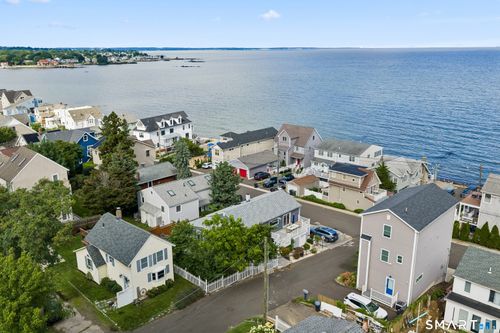 8 Paris St, Milford, CT, 06460-7872 | Card Image