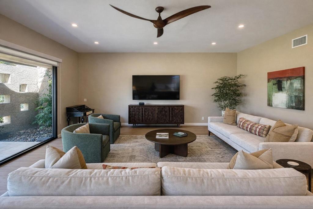 Residential Lease in Indian Wells 3