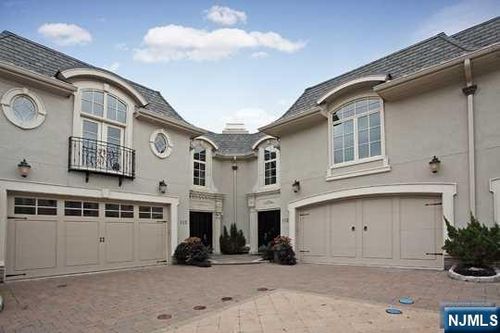 113 Bellaire Dr, Demarest, NJ, 07627-1300 | Card Image