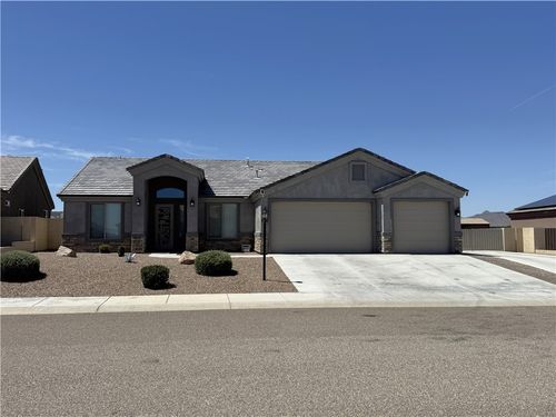 4727 E Old West Rd, Kingman, AZ, 86401-5281 | Card Image