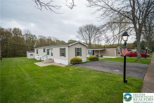 13 Clifton Manor Dr, Clifton Twp, PA, 18424-7728 | Card Image