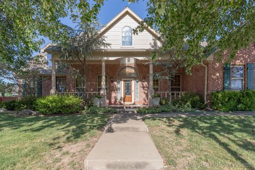 8720 N 139th East Ave, Owasso, OK, 74055-2089 | Card Image