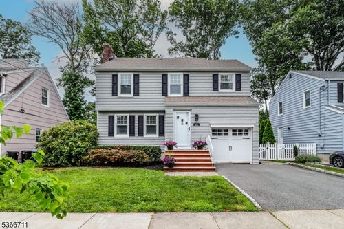 107 Oak Ln, Cranford, NJ, 07016-2039 | Card Image