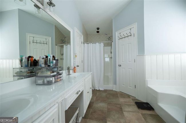 2074 Flint Hill Dr, House other with 4 bedrooms, 3 bathrooms and 2 parking in Lawrenceville GA | Image 15