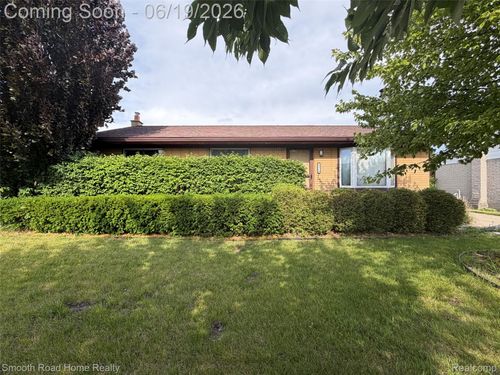 27719 Mayfair Ave, Brownstown Twp, MI, 48183-4896 | Card Image
