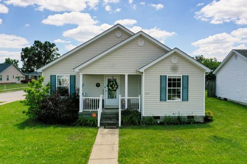 322 Village Dr, Berea, KY, 40403-8769 | Card Image