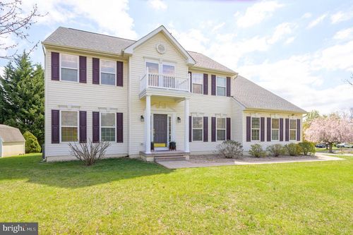 562 Holden Dr, MARTINSBURG, WV, 25403-1195 | Card Image