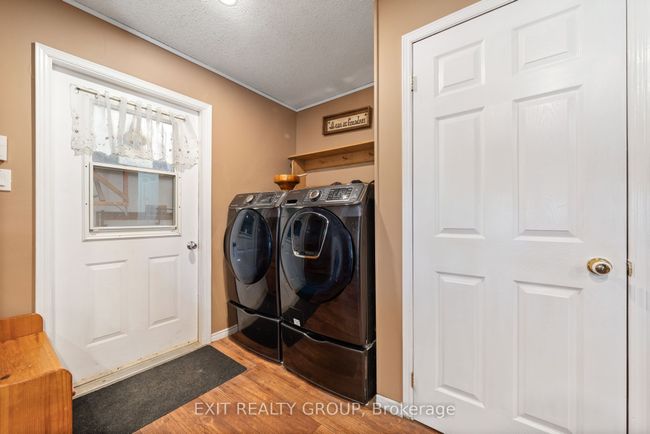 325 County Rd 30, House other with 2 bedrooms, 2 bathrooms and 25 parking in Bloomfield ON | Image 6