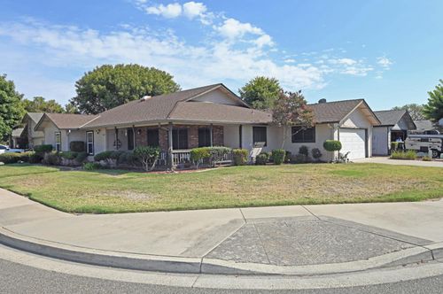 2450 Branding Iron Drive, Turlock, CA, 95380 | Card Image