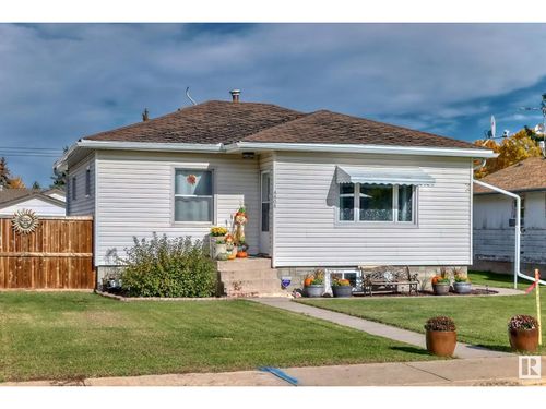 4808 51 Ave, Holden, AB, T0B0H8 | Card Image