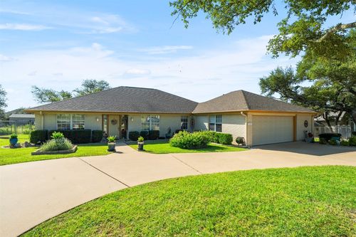 400 Meadow Oaks Dr, Dripping Springs, TX, 78620-4502 | Card Image