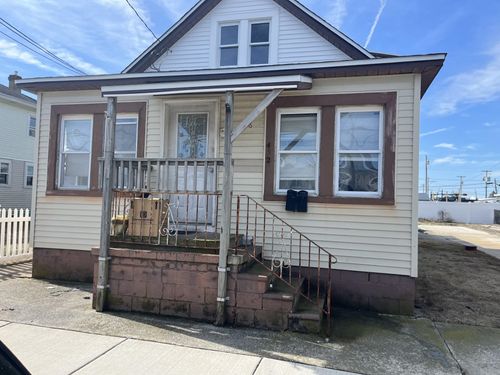 432 W Andrews Ave, Wildwood, NJ, 08260-1612 | Card Image