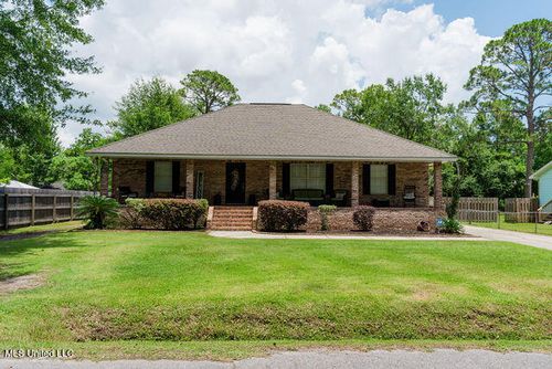 6816 Natchez Rd, Biloxi, MS, 39532-5136 | Card Image