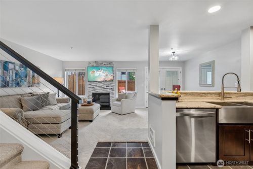 8-6929 Ne 170th Street, Kenmore, WA, 98028 | Card Image