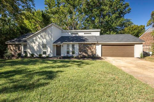 5629 Ridgetop Dr, Horn Lake, MS, 38637-3730 | Card Image