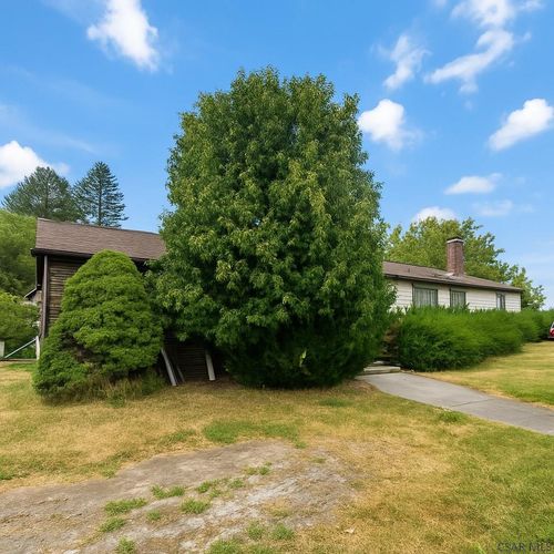 201 Beech St, Somerset, PA, 15501-2102 | Card Image
