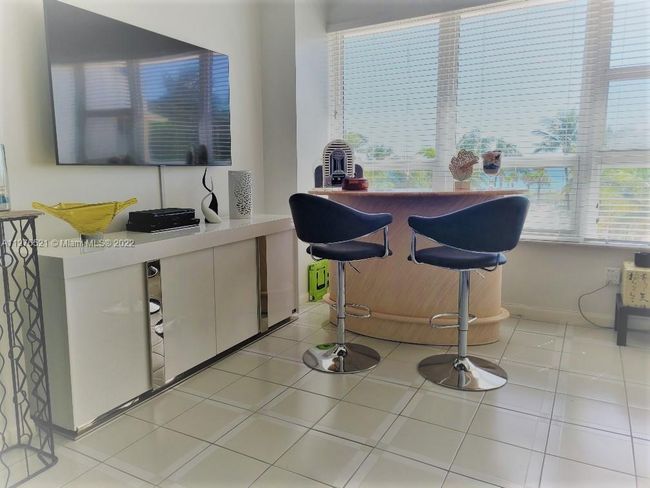 APT-2D - 4925 Collins Ave, Condo with 0 bedrooms, 1 bathrooms and null parking in Miami Beach FL | Image 7