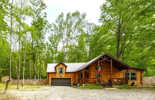 111 Guill Ln, Cottontown, TN, 37048-5020 | Card Image