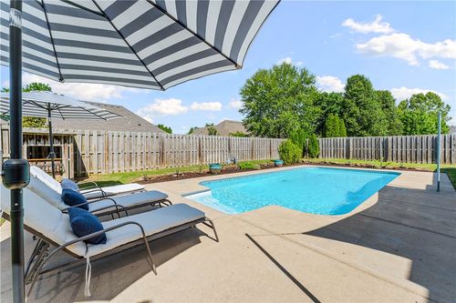 3657 N Lalique Ln, Fayetteville, AR, 72704-7563 | Card Image