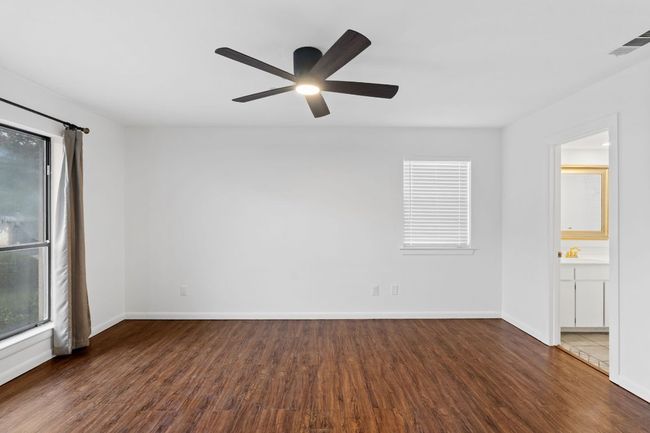 UNIT-12 - 1108 Hi Stirrup, Condo with 2 bedrooms, 2 bathrooms and 2 parking in Horseshoe Bay TX | Image 12