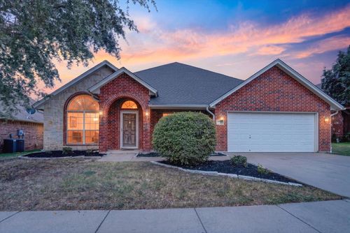 6829 Cheatham Dr, Watauga, TX, 76148-2065 | Card Image