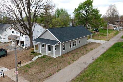 517 E Chillicothe Ave, Bellefontaine, OH, 43311-1909 | Card Image