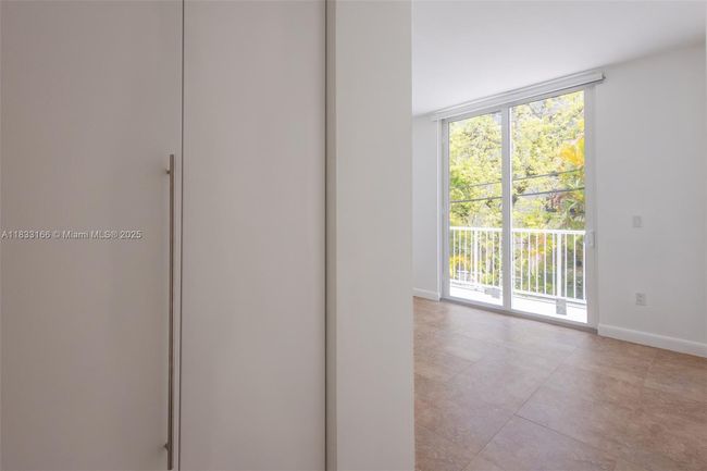 APT-101 - 50 Ocean Lane Dr, Condo with 3 bedrooms, 2 bathrooms and null parking in Key Biscayne FL | Image 36