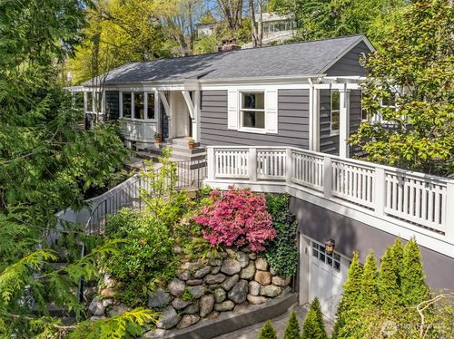 502 Lake Washington Blvd E, Seattle, WA, 98112-4227 | Card Image