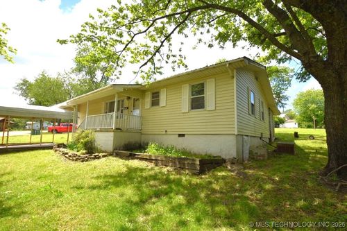 1126 S 2nd St, Stilwell, OK, 74960-4828 | Card Image