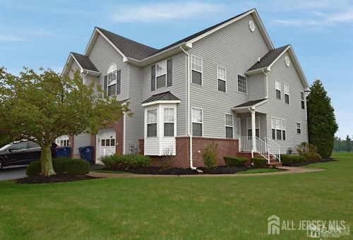 71 Jared Dr, North Brunswick, NJ, 08902-5518 | Card Image