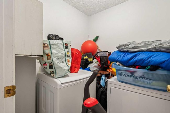 509 and 511 13 Avenue Ne, Home with 5 bedrooms, 2 bathrooms and 3 parking in Calgary AB | Image 15