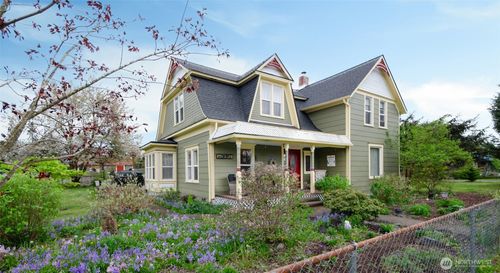 204 W Harris Ave, Oakville, WA, 98568 | Card Image