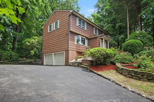 26 Westminster Dr, Croton-On-Hudson, NY, 10520-1014 | Card Image