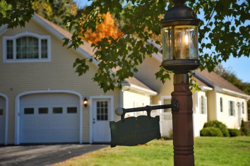 10 Brookfield Rd, Falmouth, ME, 04105-2229 | Card Image