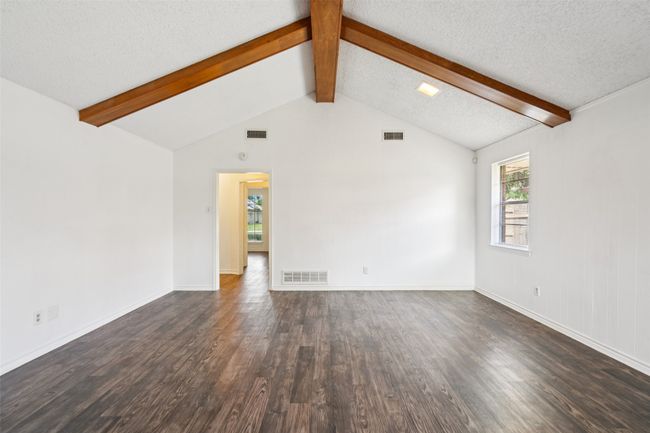 338 S Stewart Ave, Home with 6 bedrooms, 4 bathrooms and 4 parking in Lancaster TX | Image 9