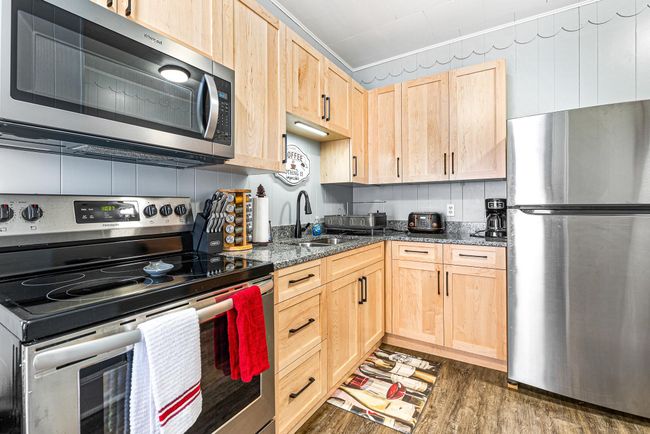 2 - 121 Main St, Condo with 1 bedrooms, 1 bathrooms and null parking in Colebrook NH | Image 5