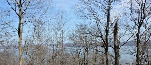 242 Tweed Blvd, Nyack, NY, 10960-5013 | Card Image